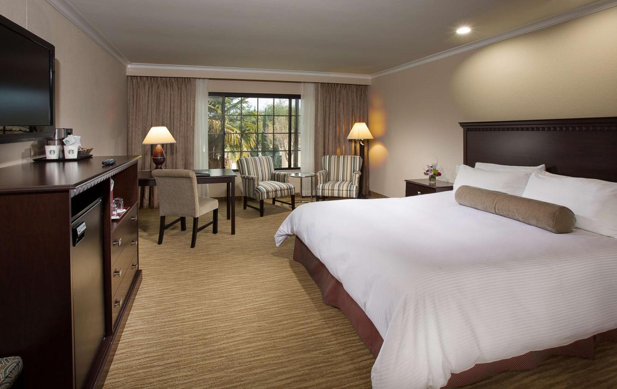 Coast Burbank Hotel Экстерьер фото